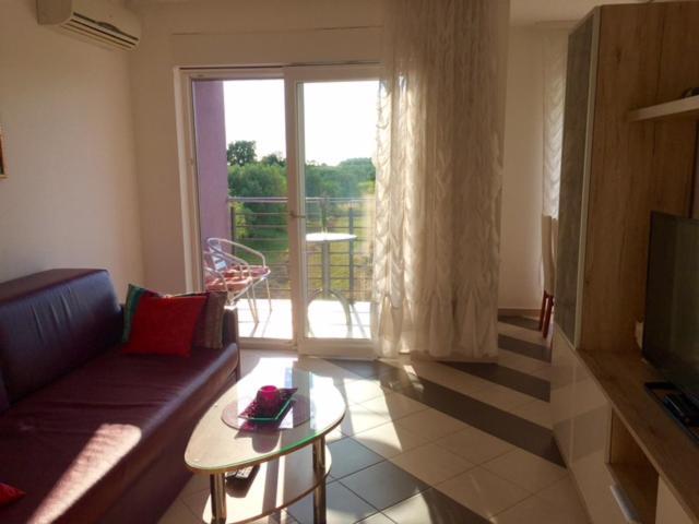 אומאג Apartment Mirella מראה חיצוני תמונה