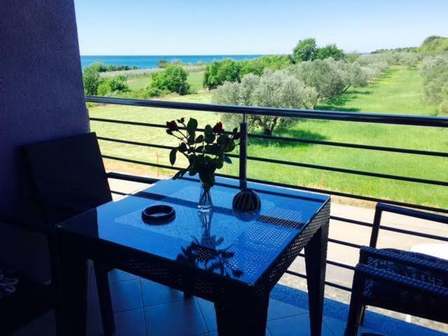 אומאג Apartment Mirella מראה חיצוני תמונה